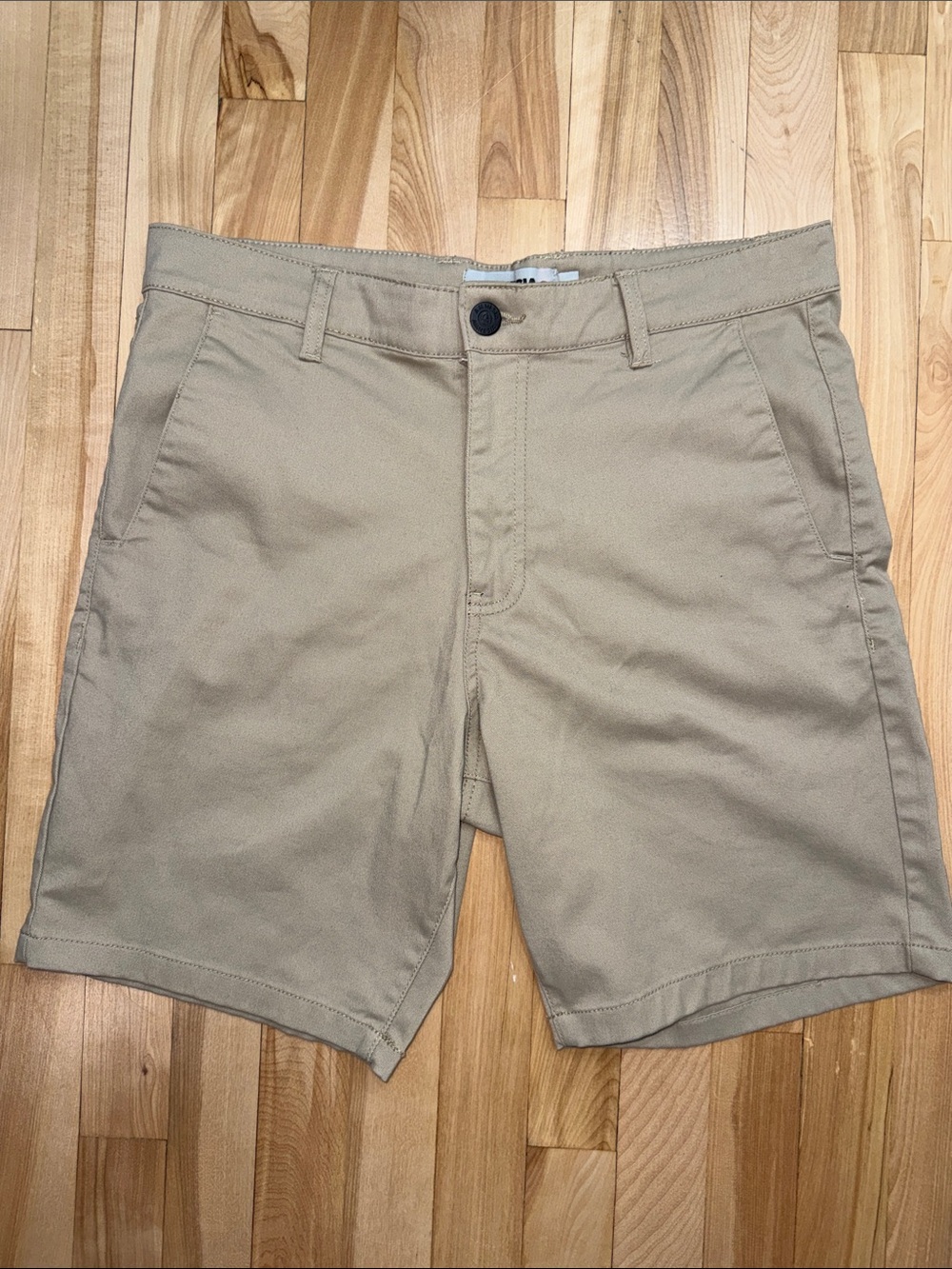 Men's Tan Chino Shorts - Classic Casual Style
